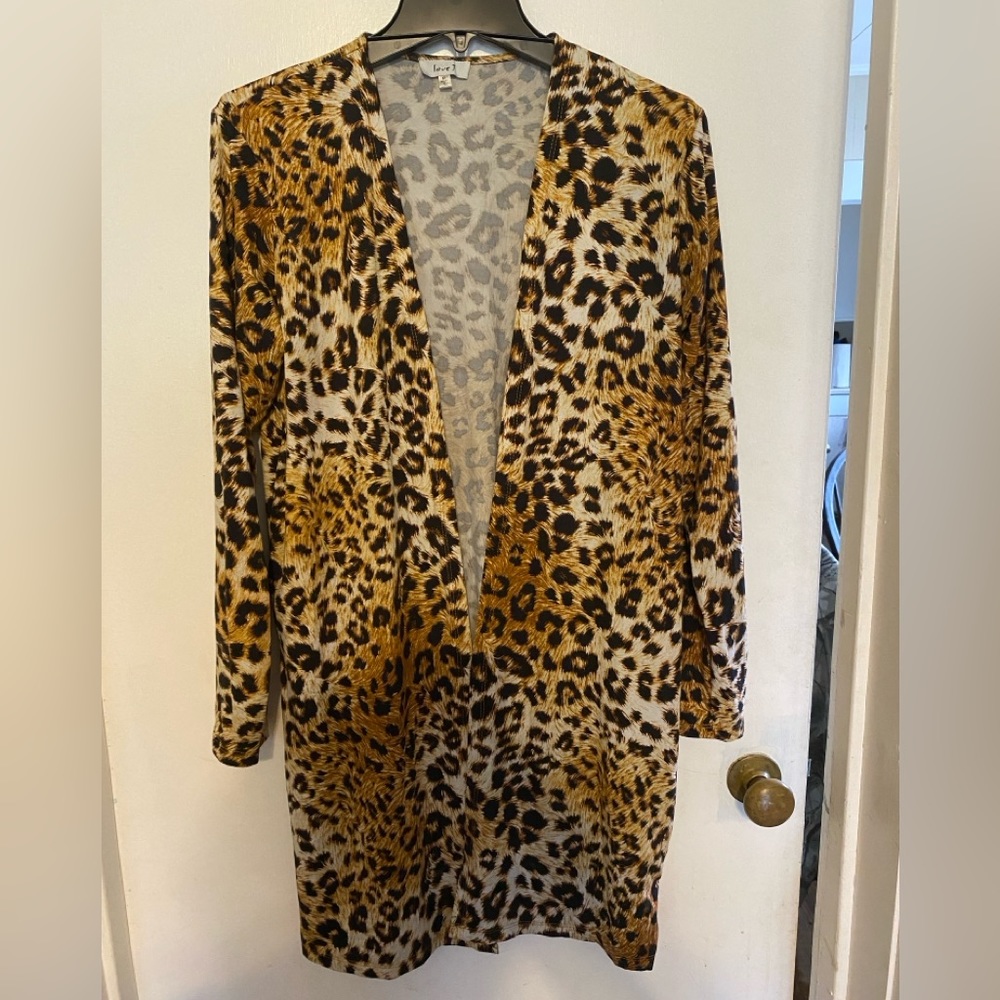 Love J Women’s Medium Leopard Animal Print Long Sleeve Longline Cardigan